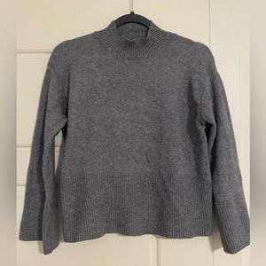 Lulus Mockneck Grey Sweater sz S